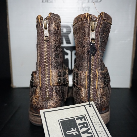 New Frye Phillip studded harness (moto) biker boot size:6 - Picture 6 of 10